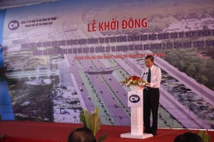 Ông Lê Văn Khoa, Phó CT UBND TP.HCM phát biểu tại đại hội